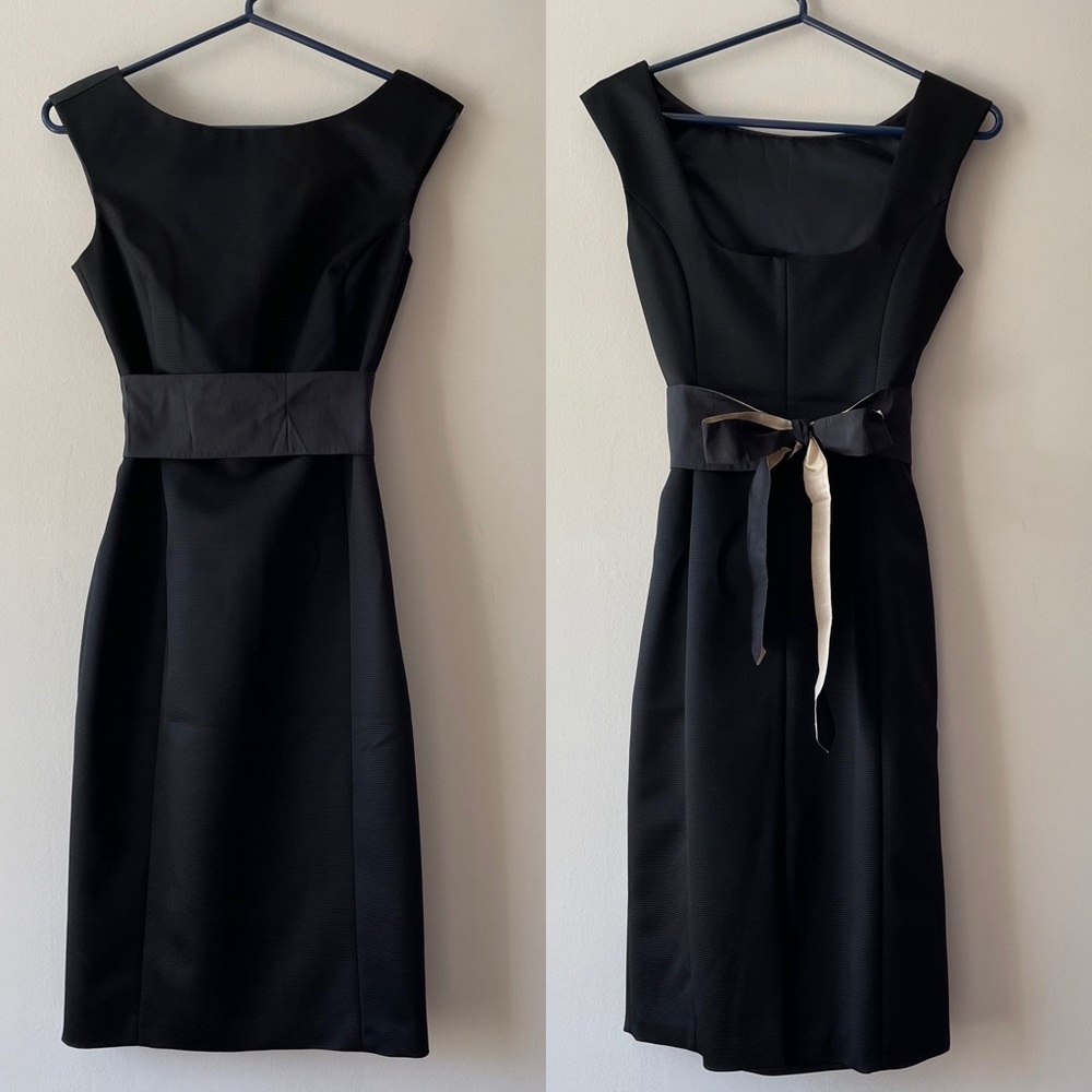 Black dress with removable / reversible belt
